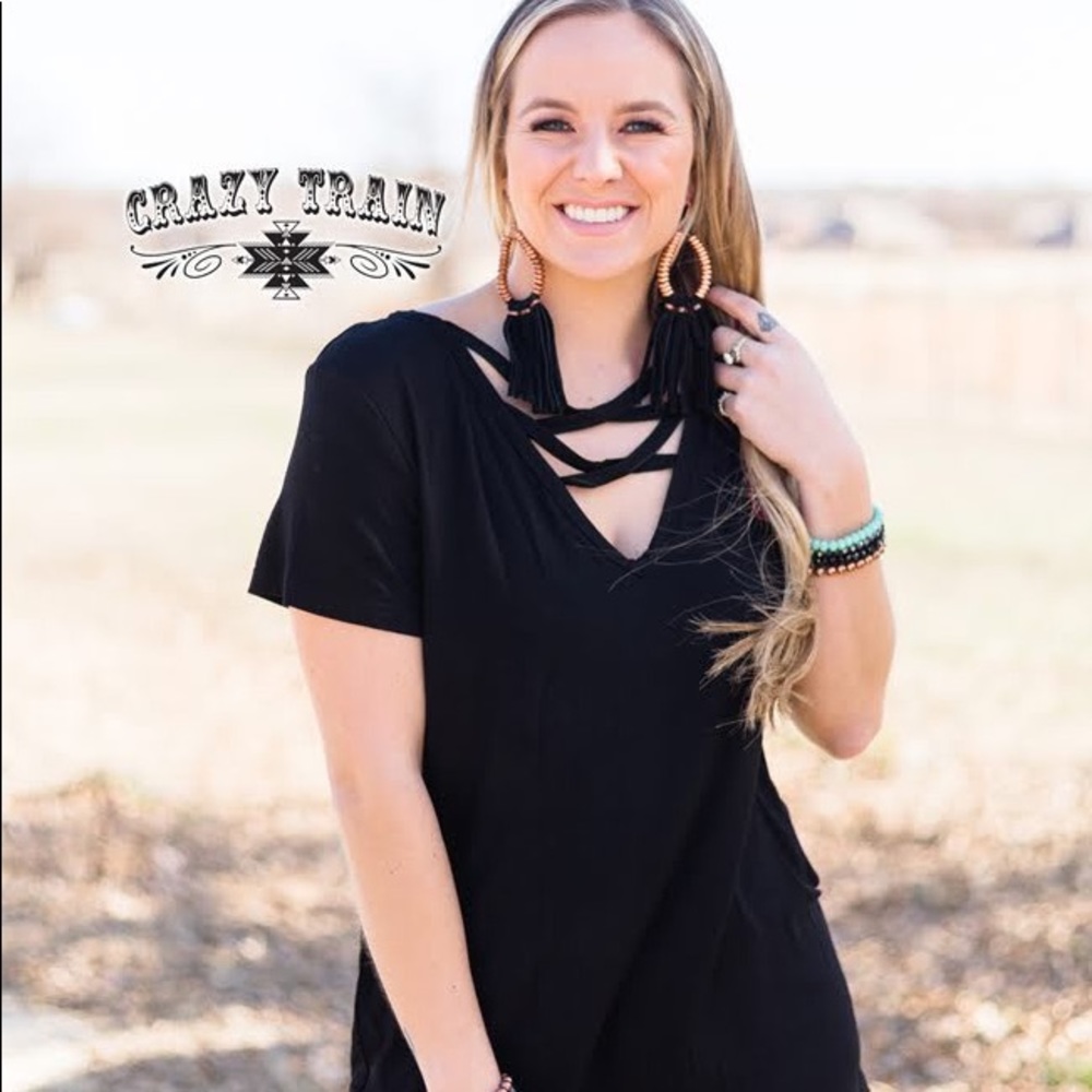 Solid crisscross top